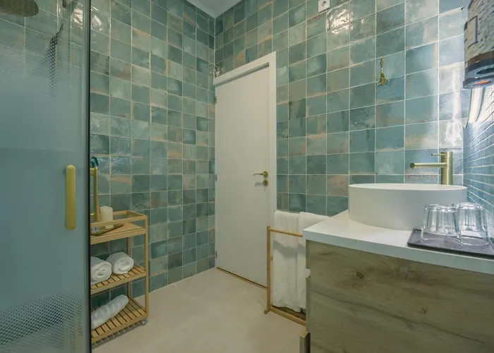 Daire Sapateiros 44 *