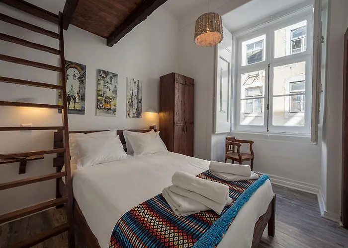 Sapateiros 44 * Lisboa