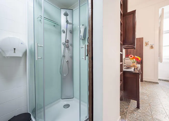 Daire Sapateiros 44 *