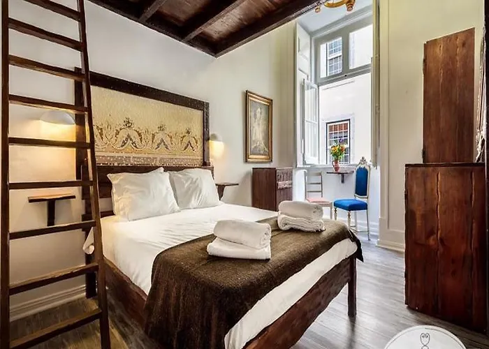 Sapateiros 44 * Lisboa